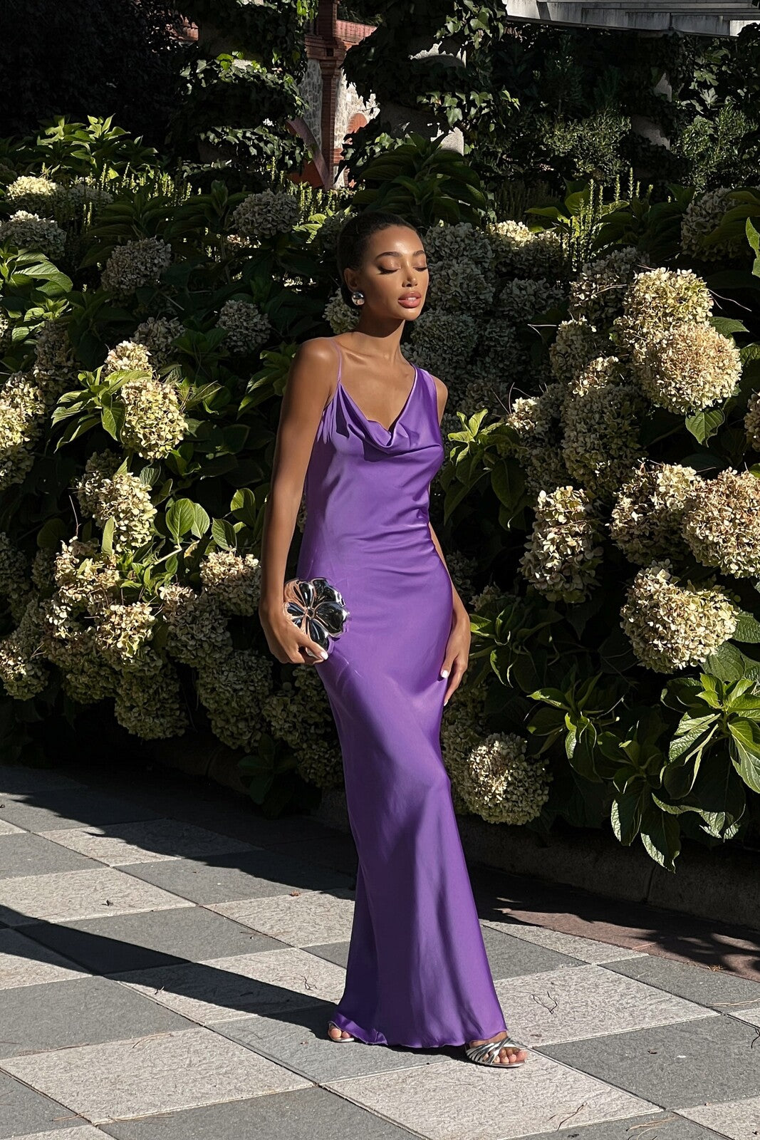 Vestido Aurora – Elegancia en Movimiento