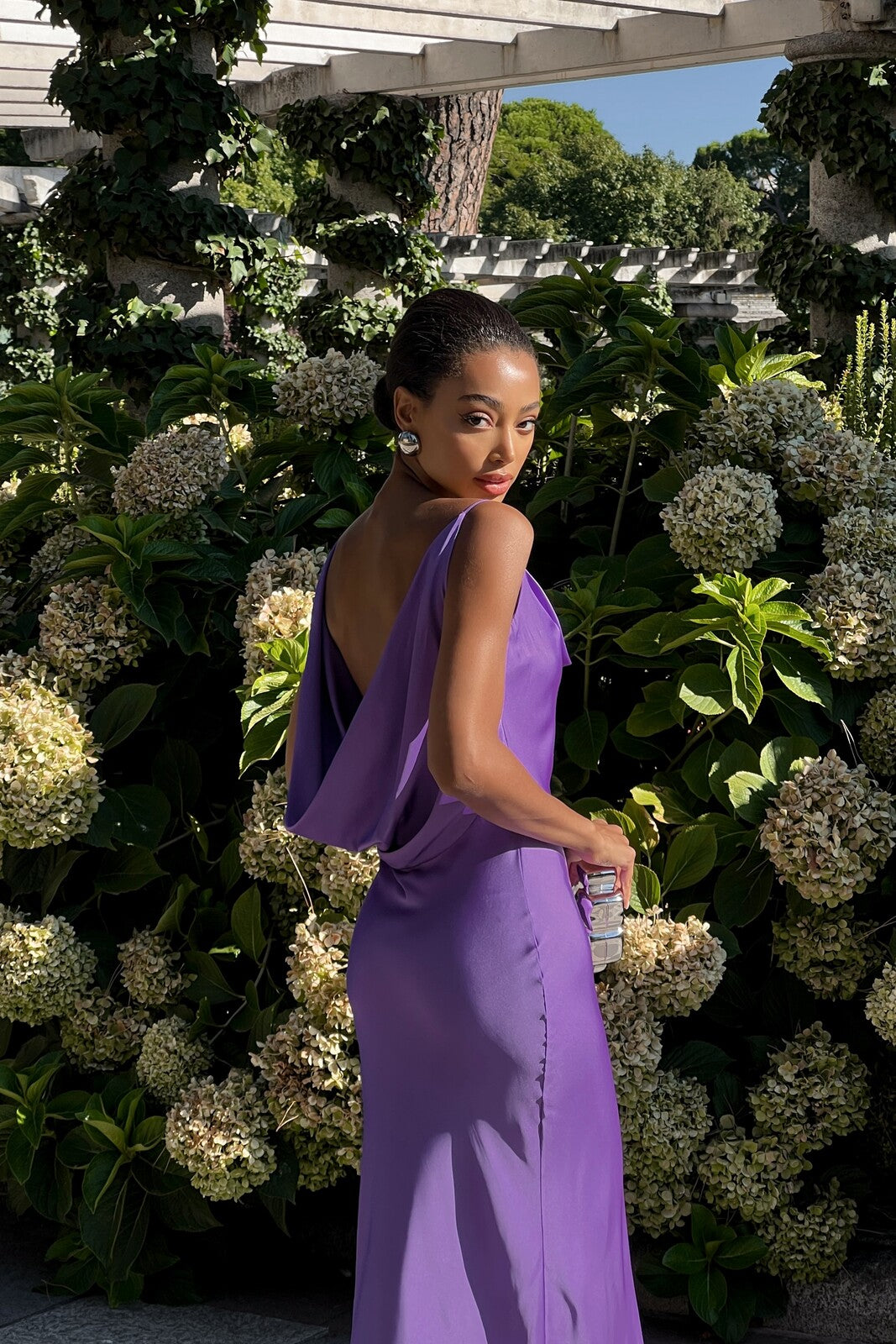 Vestido Aurora – Elegancia en Movimiento