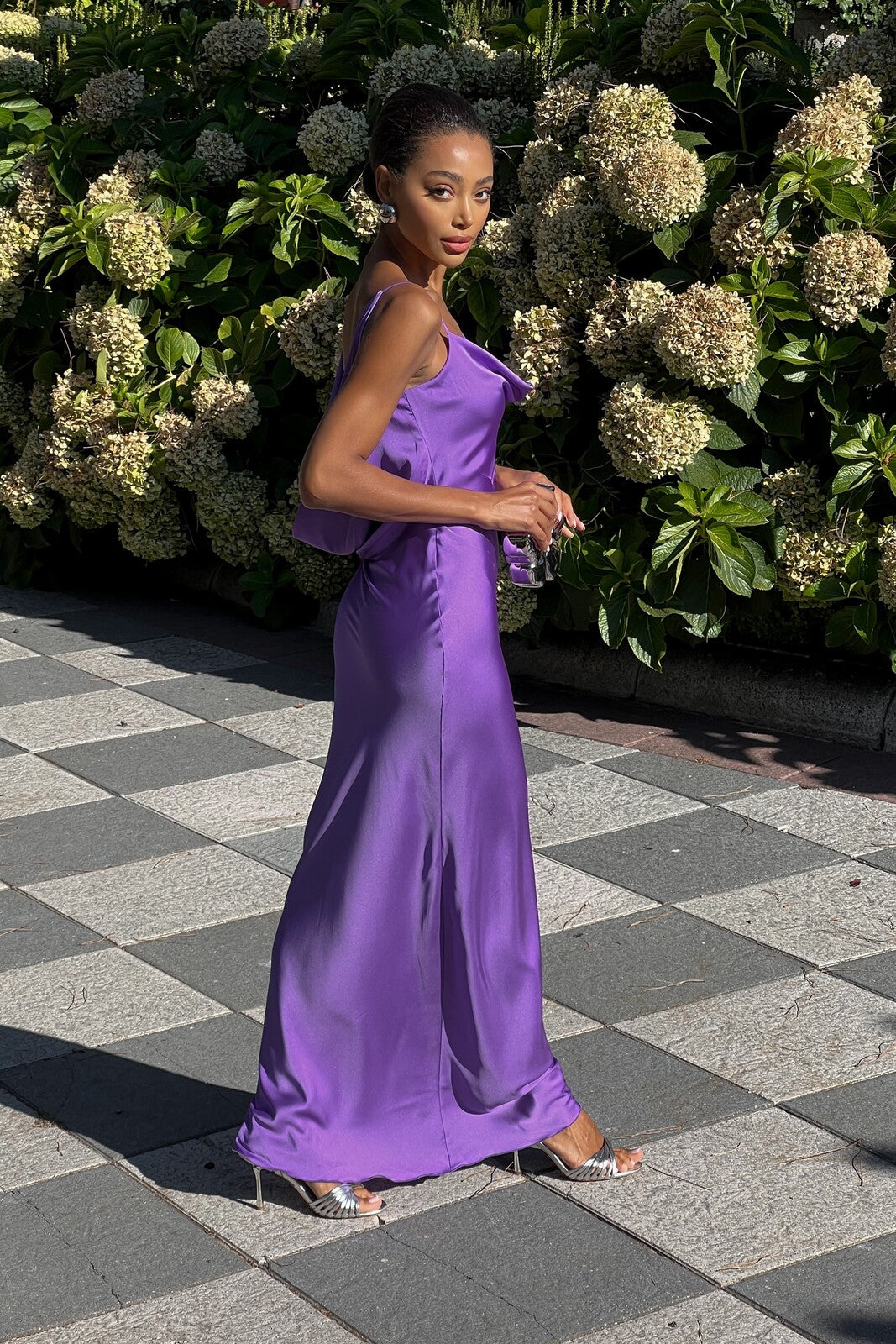 Vestido Aurora – Elegancia en Movimiento