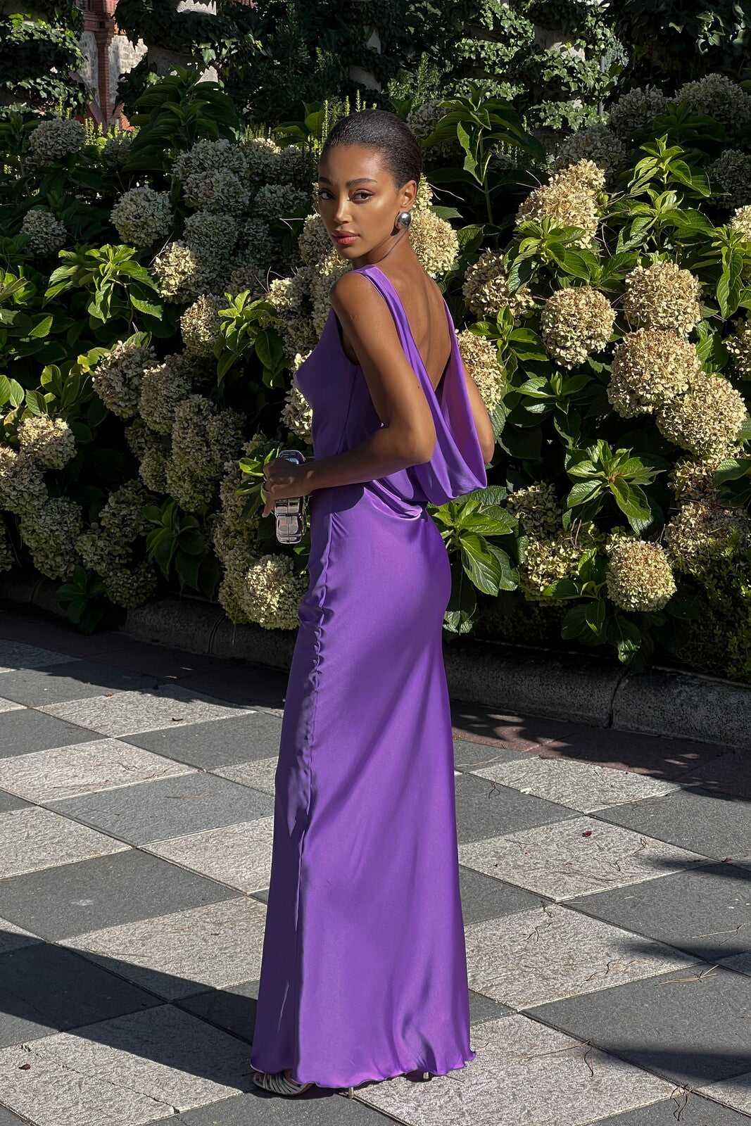 Vestido Aurora – Elegancia en Movimiento