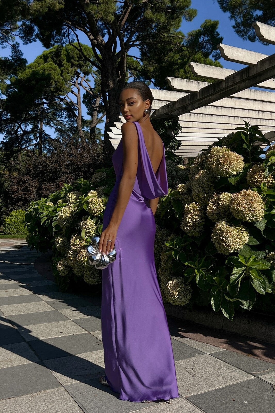 Vestido Aurora – Elegancia en Movimiento